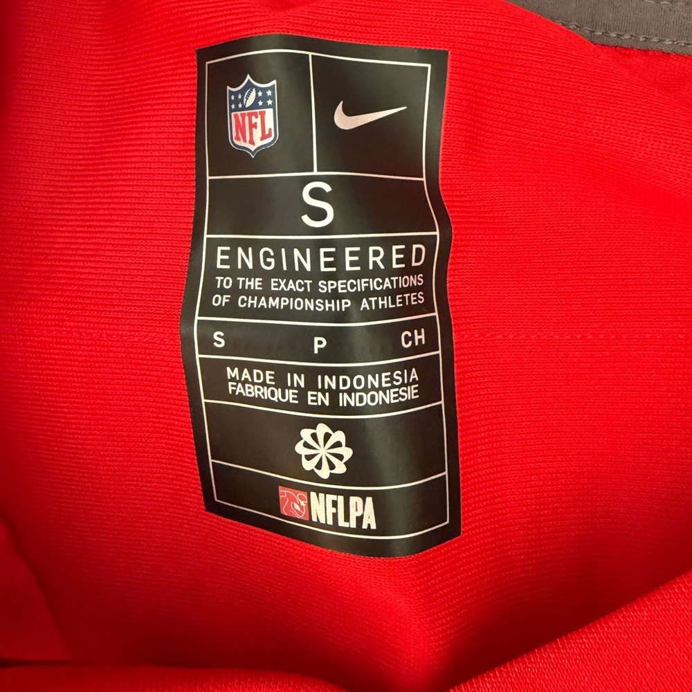 Nike NFL Red Classic Pat Mahomes #15 Kansas City Chiefs Super Bowl Jersey - Picture 11 of 11
